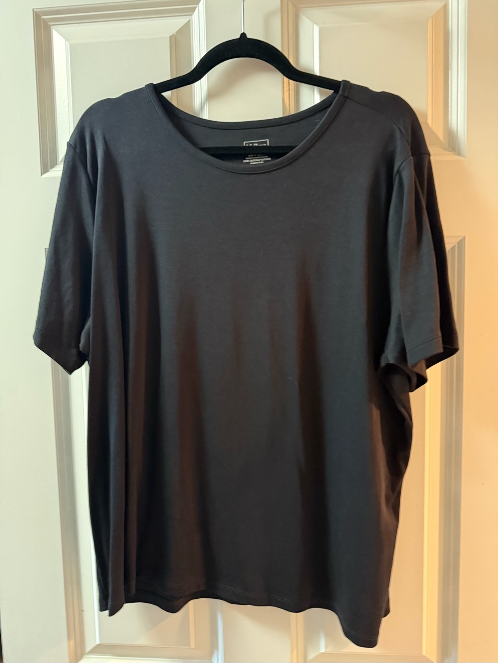 L.L. Bean Black Short Sleeve Crew Neck Tee
